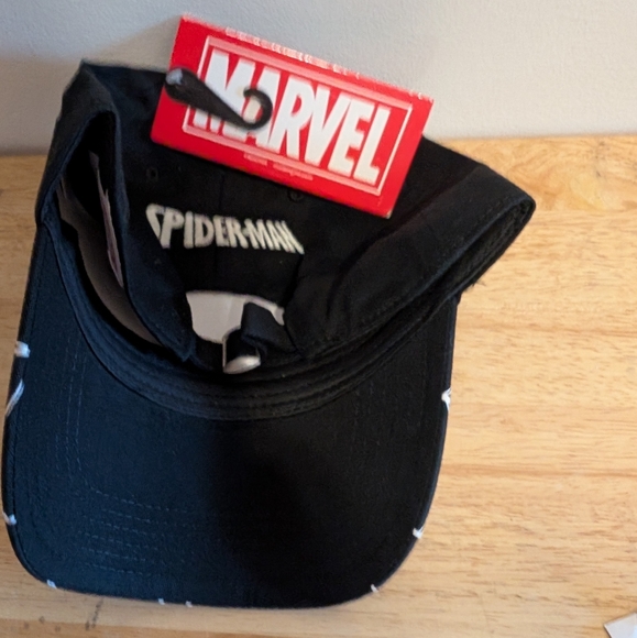 Youth Baseball Cap Marvel Spider-Man Brand New with tag - Picture 2 of 2